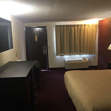 Super 9 Motel Troy Екстер'єр фото