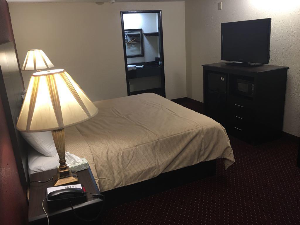 Super 9 Motel Troy Екстер'єр фото