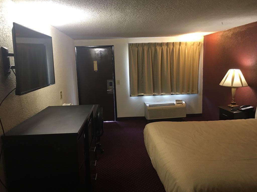Super 9 Motel Troy Екстер'єр фото
