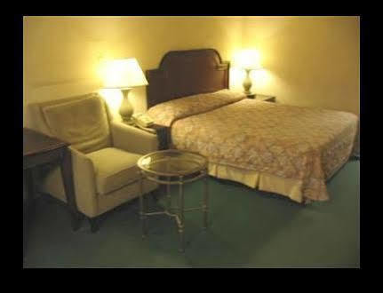 Super 9 Motel Troy Екстер'єр фото