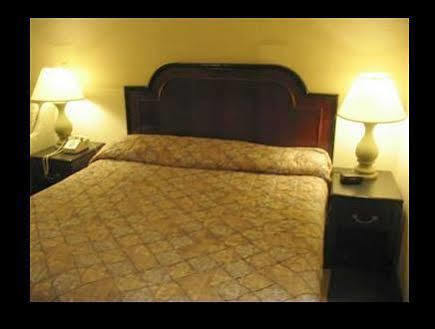 Super 9 Motel Troy Екстер'єр фото